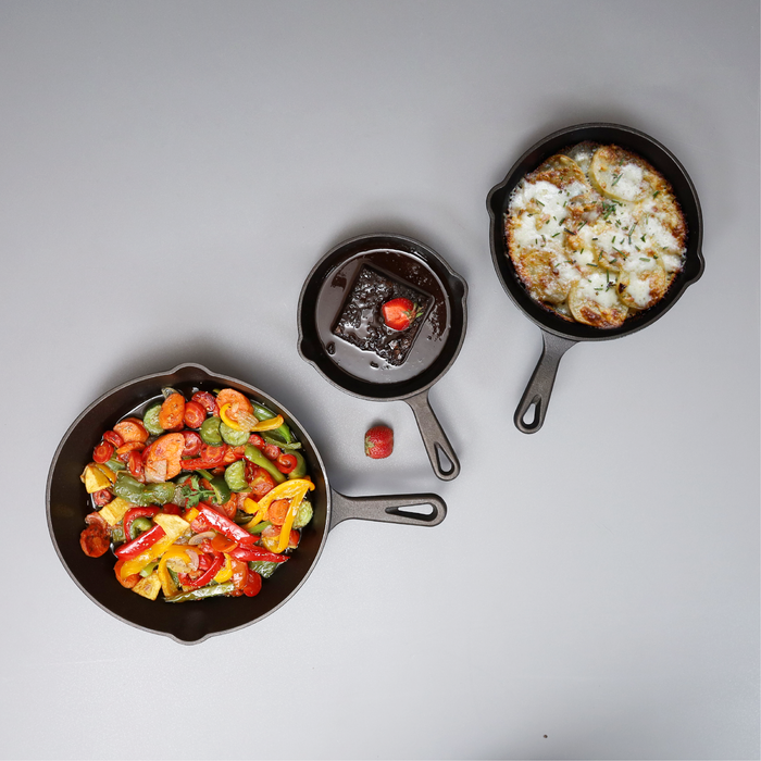 Cast iron skillet